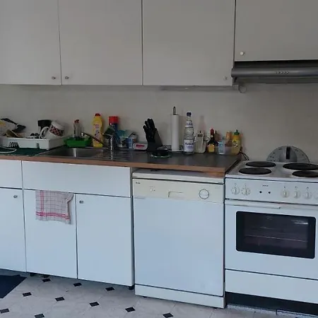 Apartment Eg-zimmer Mit Bad Und Terrasse *